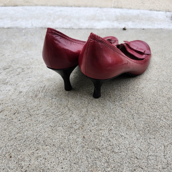 Vintage red bow kitten heels - Picture 6 of 9
